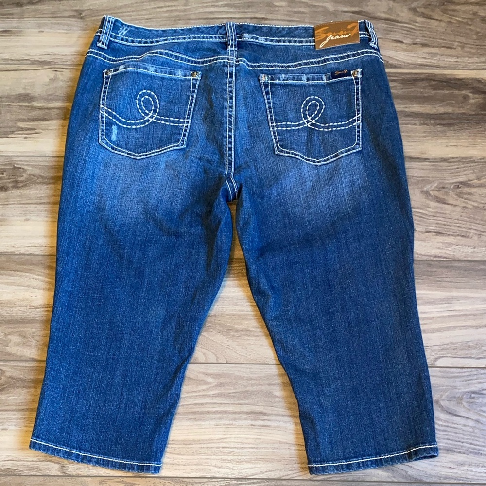 Seven 7 Capri Distressed Denim Women’s Plus Sz 22